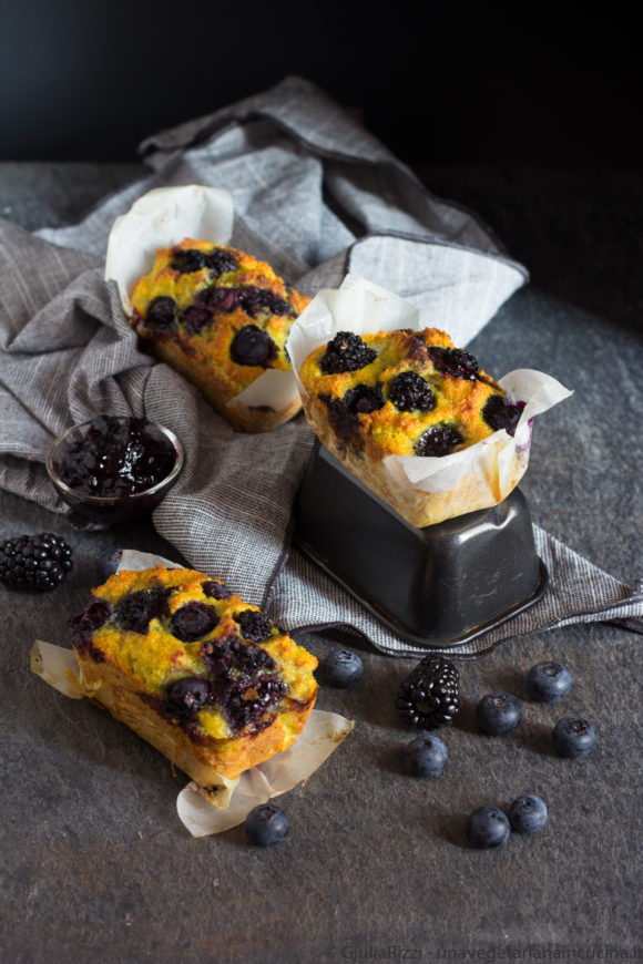 plumcake senza glutine curcuma frutti bosco