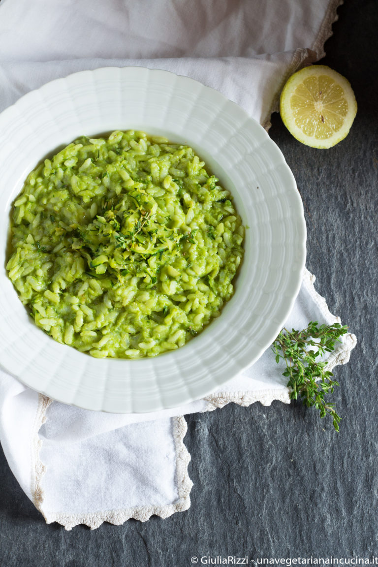 Risotto con crema di piselli e zucchine